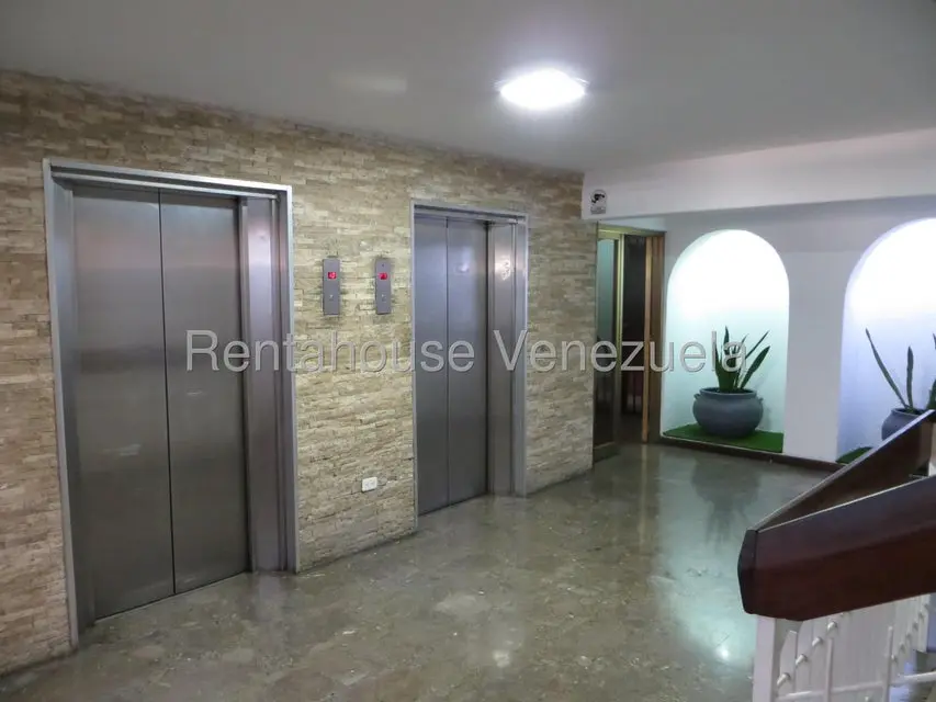Apartamento (1 Nivel) en Alquiler en Santa Fe Sur, Distrito Metropolitano - 3