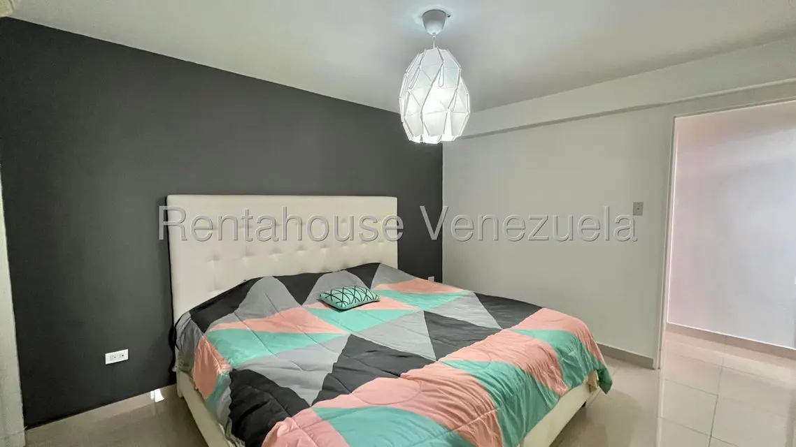 Apartamento (1 Nivel) en Alquiler en Santa Fe Sur, Distrito Metropolitano - 25