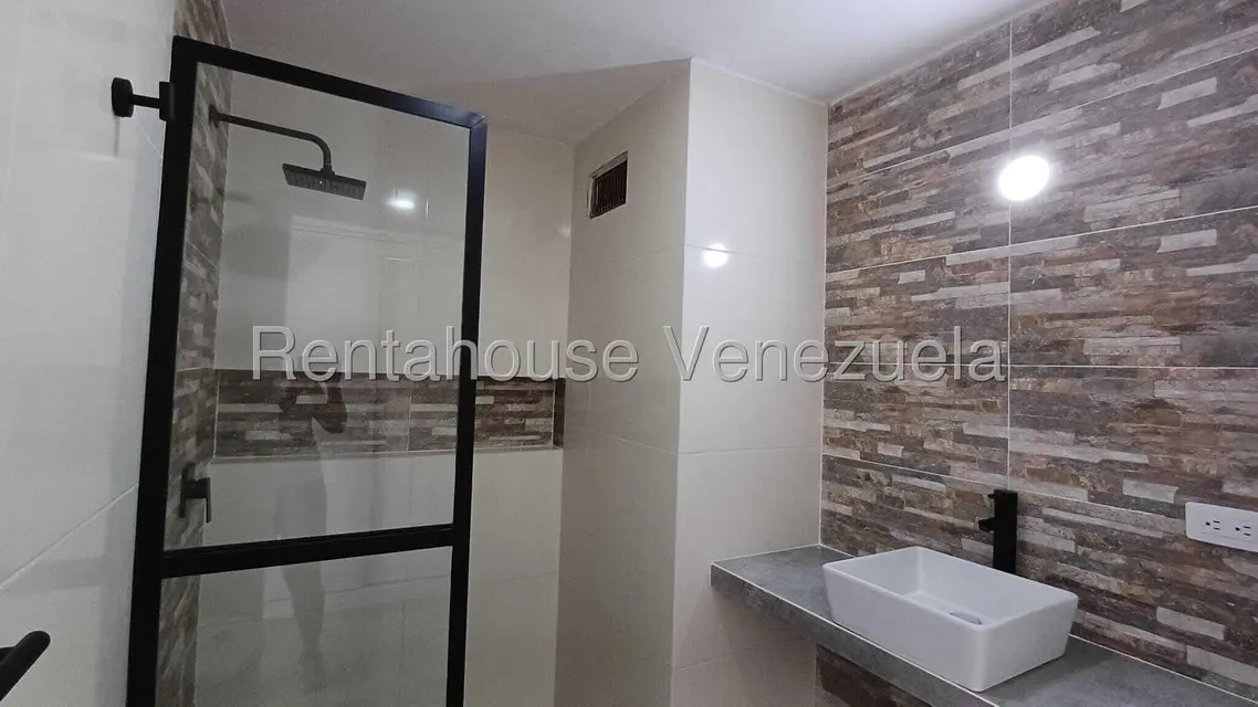 Apartamento (1 Nivel) en Venta en Costa Azul, Nueva Esparta - 11
