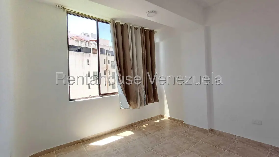 Apartamento (1 Nivel) en Venta en Costa Azul, Nueva Esparta - 5