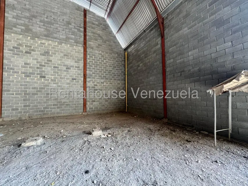 Comercial (Galpon - Deposito) en Venta en Zona Industrial 2, Lara - 9