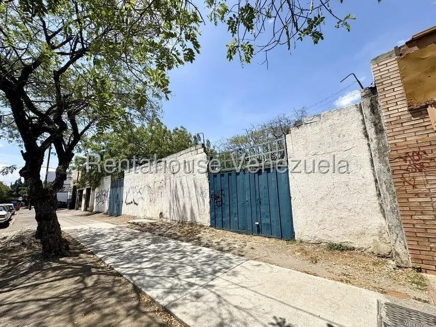 Terreno (Comercial) en Venta en Centro, Lara - 2