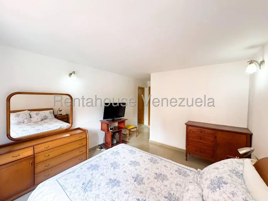 Apartamento (1 Nivel) en Venta en Colinas de La Tahona, Distrito Metropolitano - 24