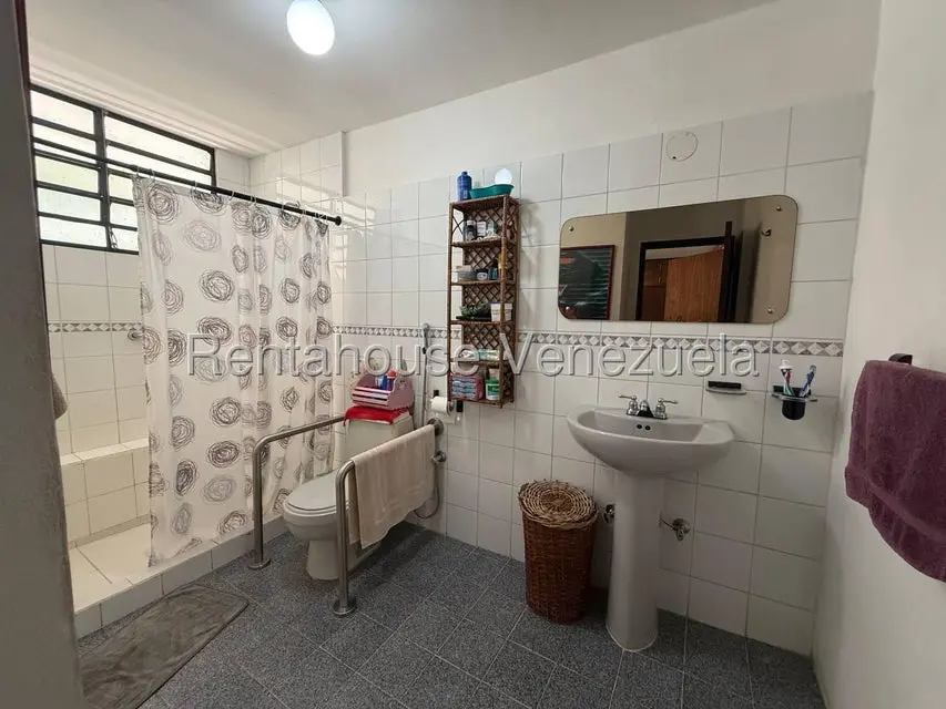Casa (Multipes Niveles) en Venta en El Marques, Distrito Metropolitano - 23