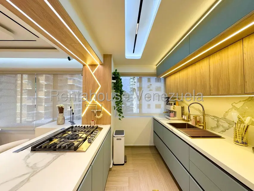 Apartamento (1 Nivel) en Venta en Santa Monica, Distrito Metropolitano - 12