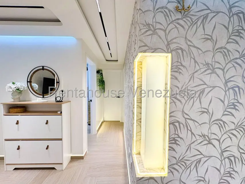 Apartamento (1 Nivel) en Venta en Santa Monica, Distrito Metropolitano - 16