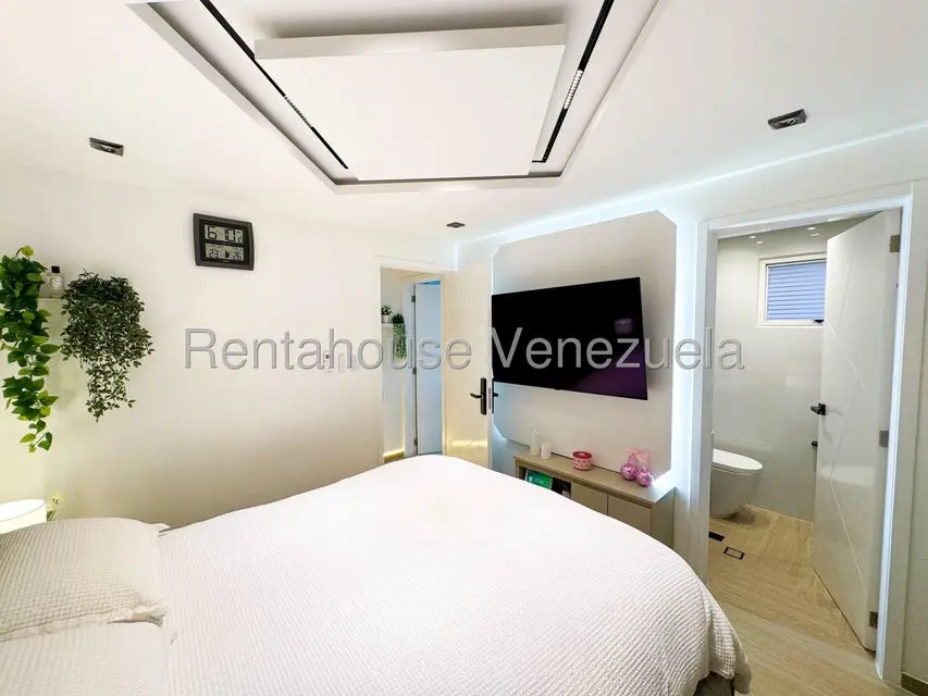 Apartamento (1 Nivel) en Venta en Santa Monica, Distrito Metropolitano - 23