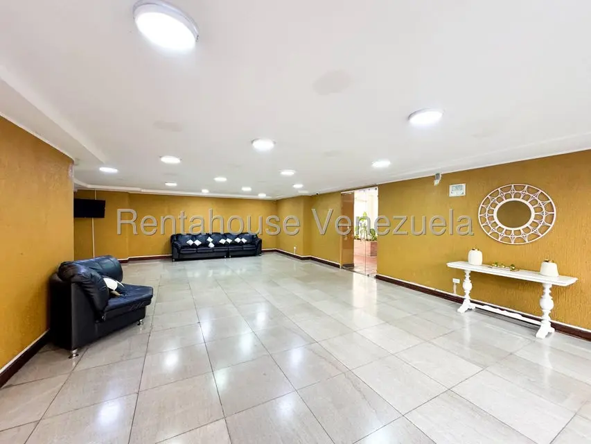 Apartamento (1 Nivel) en Venta en Santa Monica, Distrito Metropolitano - 31