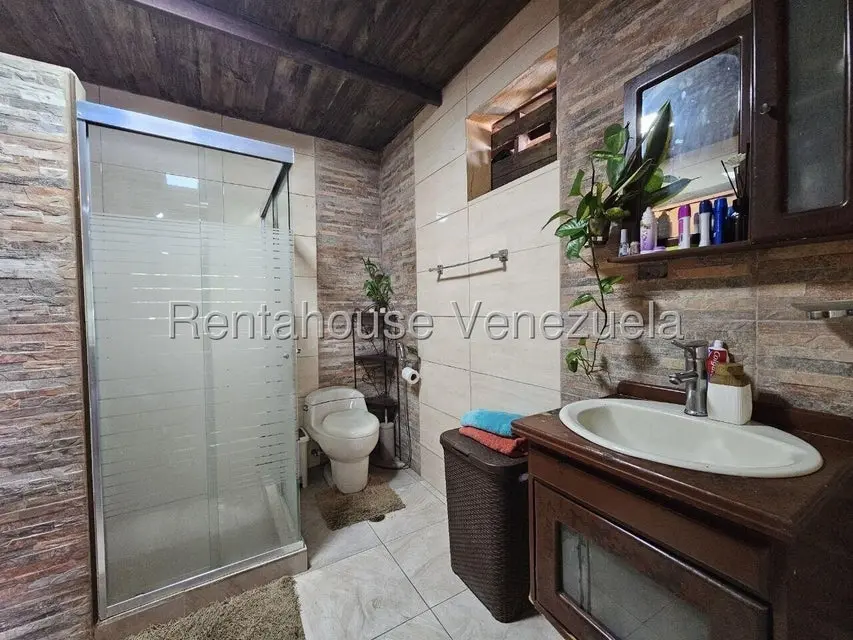 Casa (Multipes Niveles) en Venta en Galipan, Distrito Metropolitano - 61