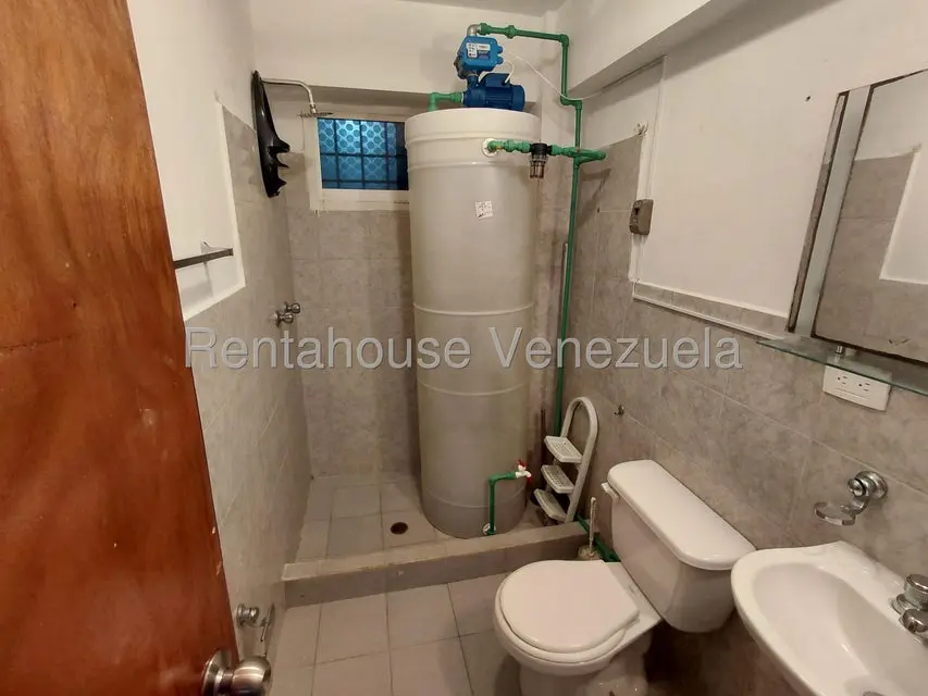 Apartamento (1 Nivel) en Alquiler en Miravila, Distrito Metropolitano - 11