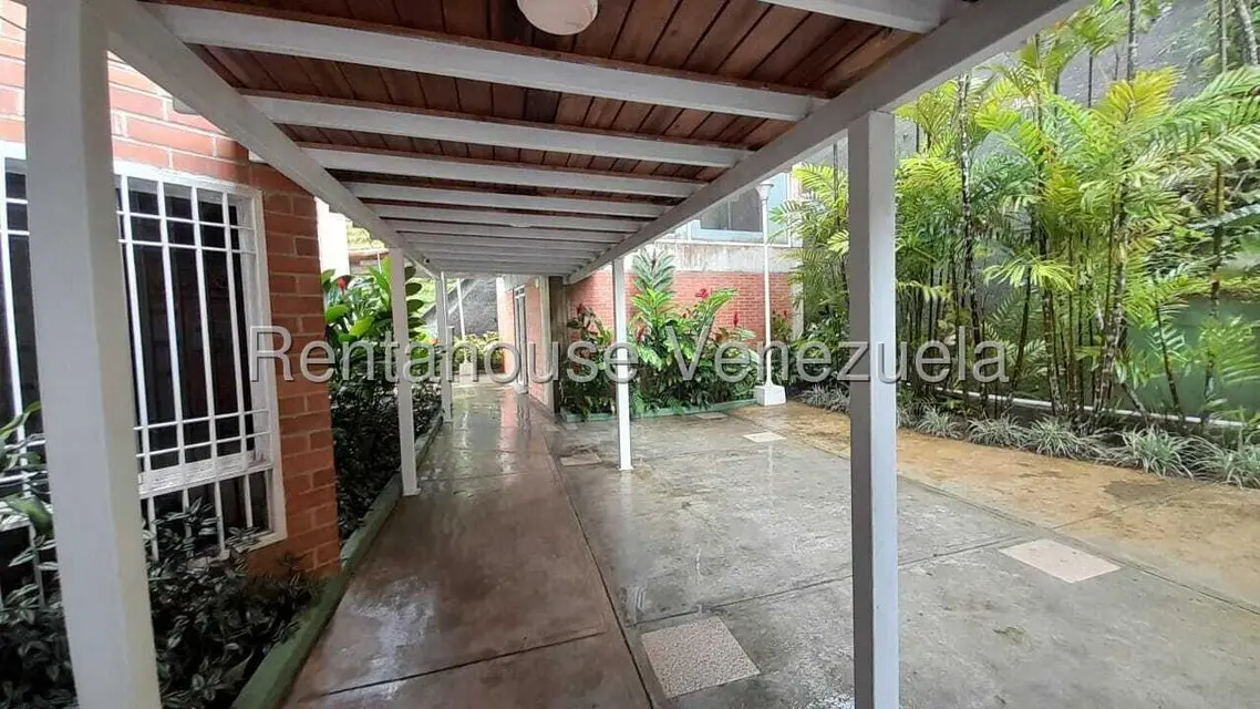 Apartamento (1 Nivel) en Alquiler en Miravila, Distrito Metropolitano - 4