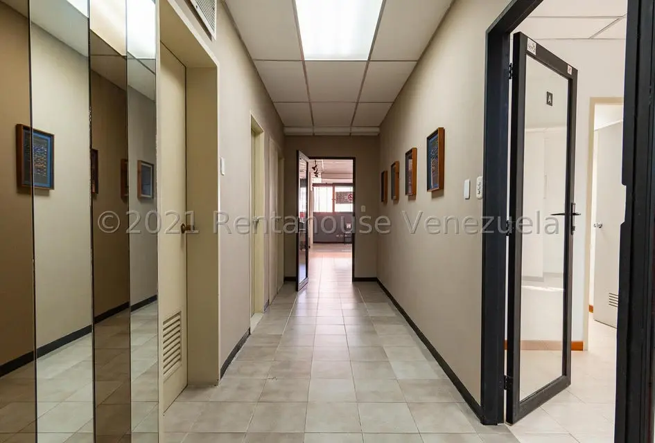 Comercial (Edificio) en Venta en Los Ruices, Distrito Metropolitano - 16
