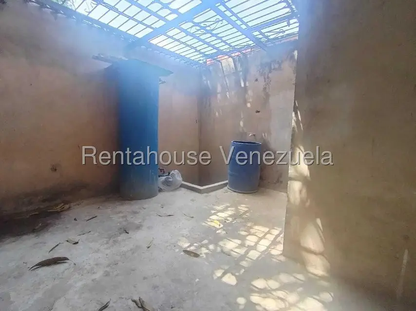 Comercial (Oficina) en Alquiler en Lizandro Alvarado, Carabobo - 13