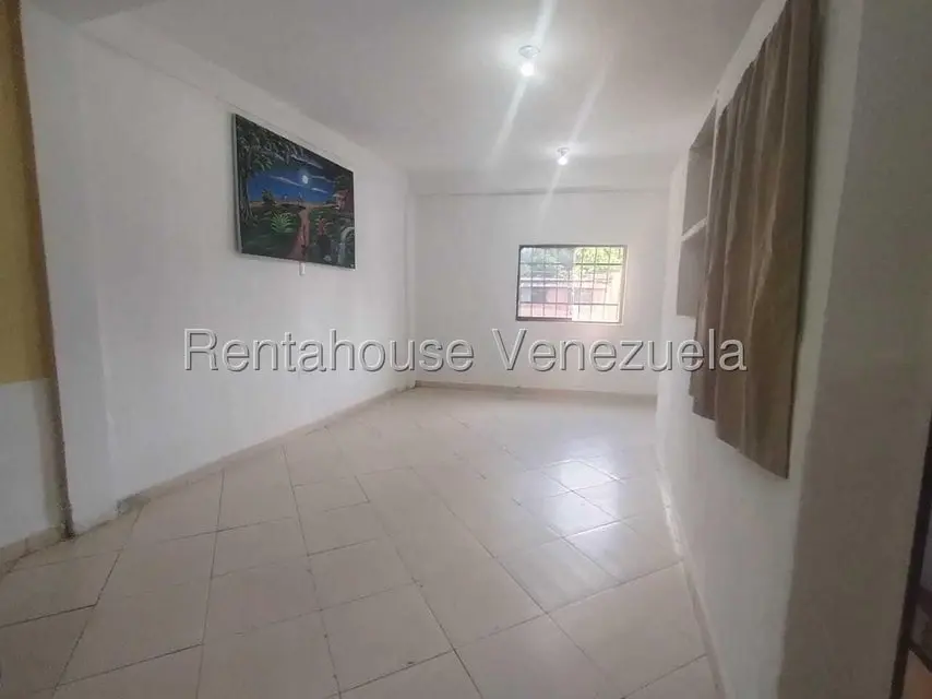 Comercial (Oficina) en Alquiler en Lizandro Alvarado, Carabobo - 4