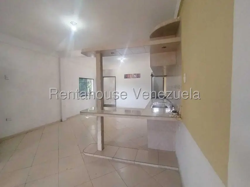 Comercial (Oficina) en Alquiler en Lizandro Alvarado, Carabobo - 5