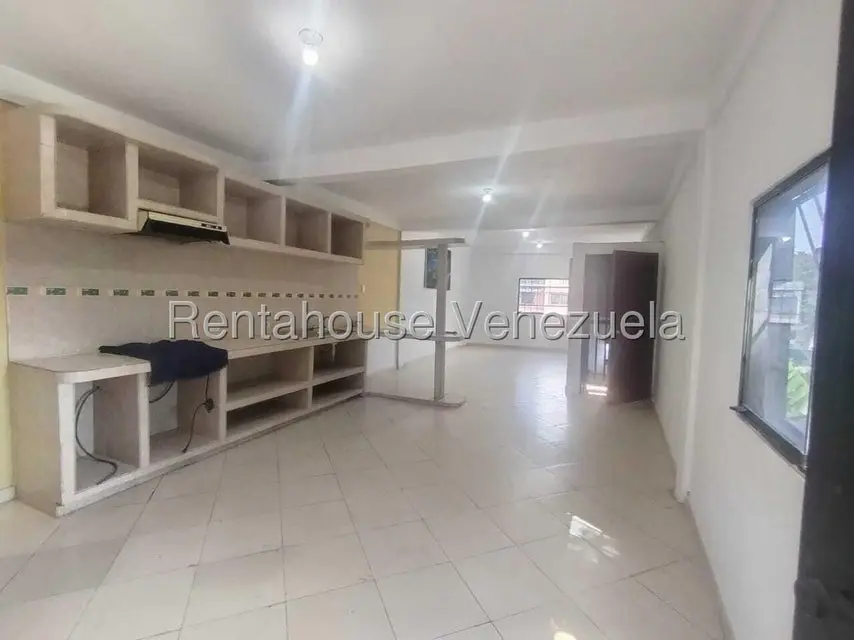 Comercial (Oficina) en Alquiler en Lizandro Alvarado, Carabobo - 6