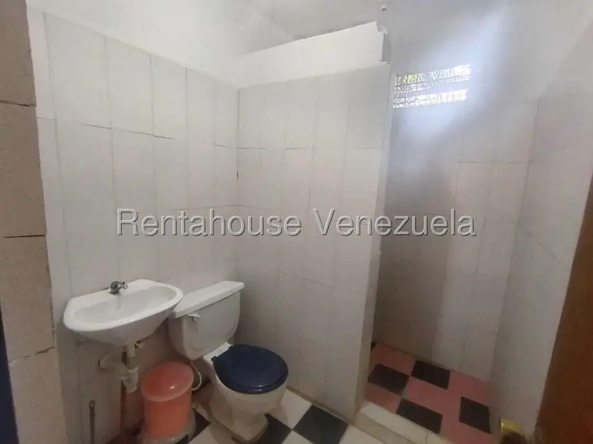 Comercial (Oficina) en Alquiler en Lizandro Alvarado, Carabobo - 8