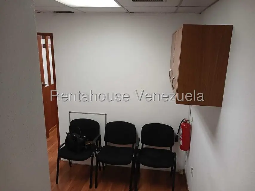 Comercial (Oficina) en Alquiler en Santa Paula, Distrito Metropolitano - 17