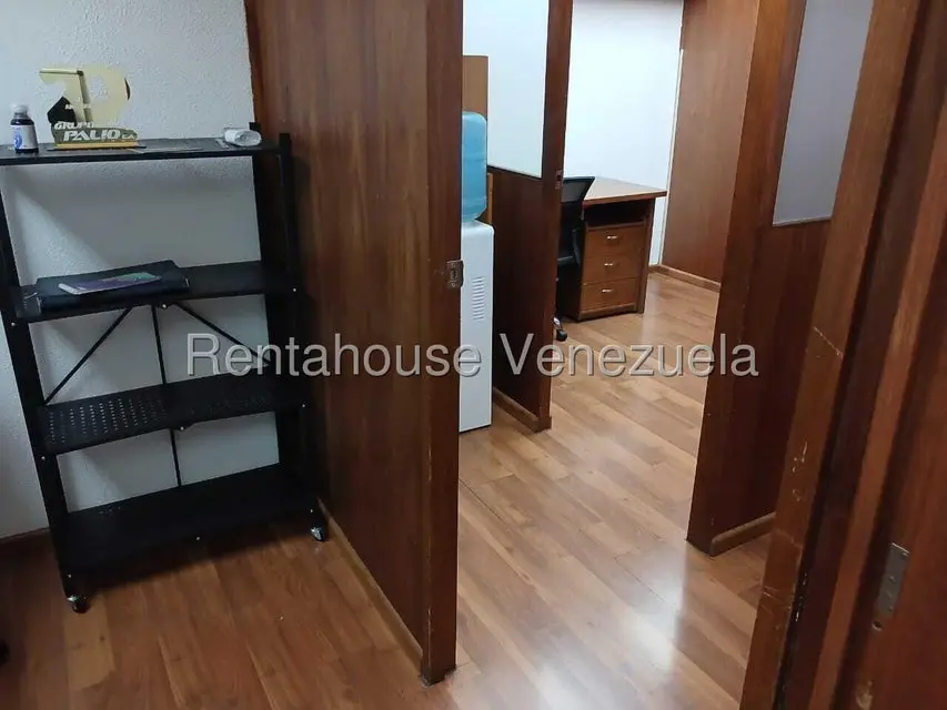 Comercial (Oficina) en Alquiler en Santa Paula, Distrito Metropolitano - 19