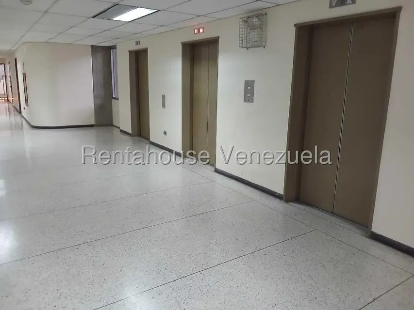 Comercial (Oficina) en Alquiler en Santa Paula, Distrito Metropolitano - 20