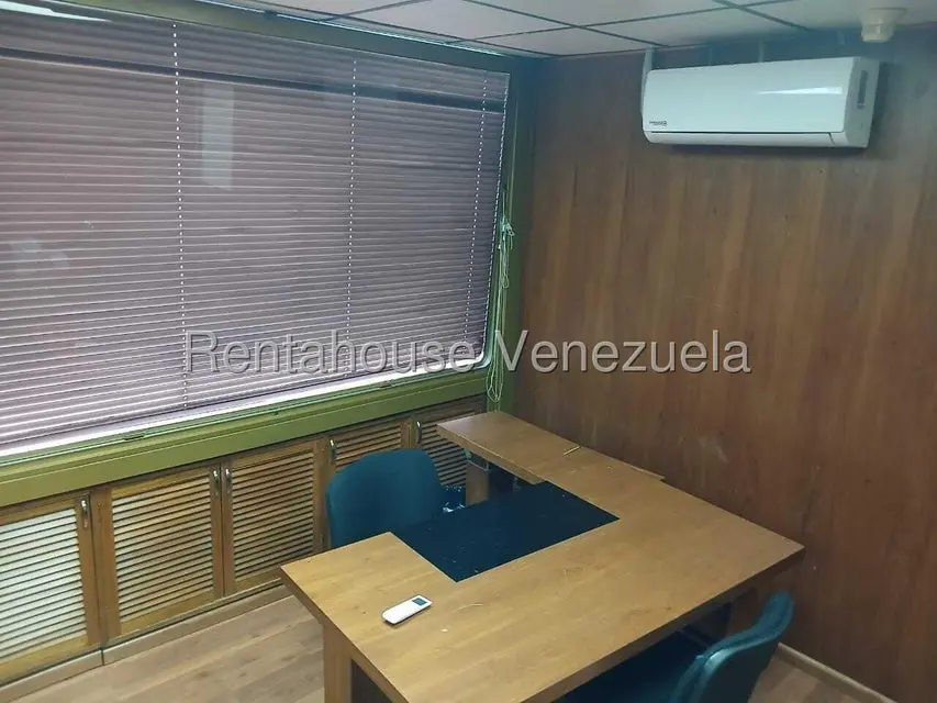 Comercial (Oficina) en Alquiler en Santa Paula, Distrito Metropolitano - 5