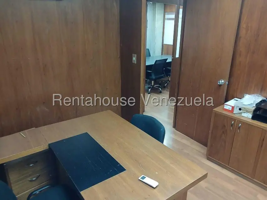 Comercial (Oficina) en Alquiler en Santa Paula, Distrito Metropolitano - 6
