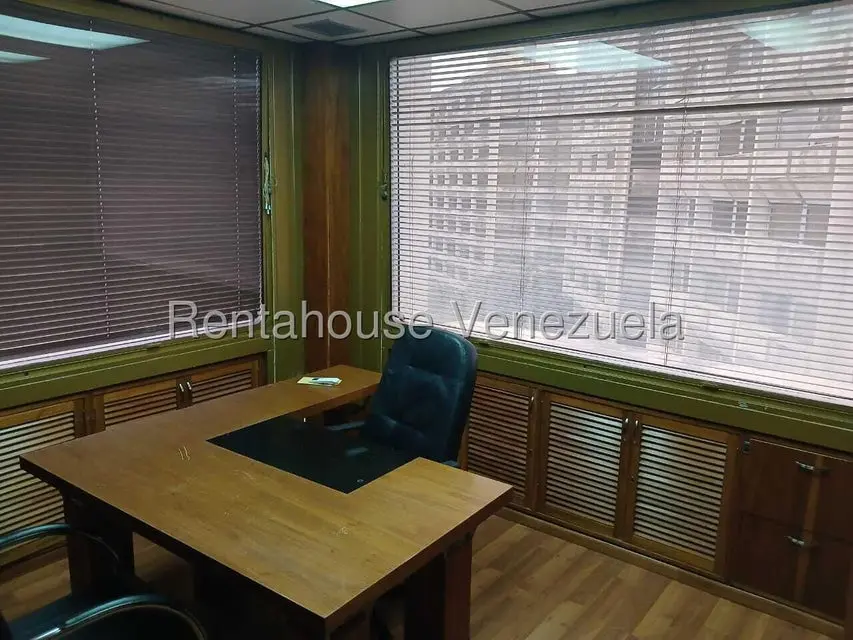 Comercial (Oficina) en Alquiler en Santa Paula, Distrito Metropolitano - 8