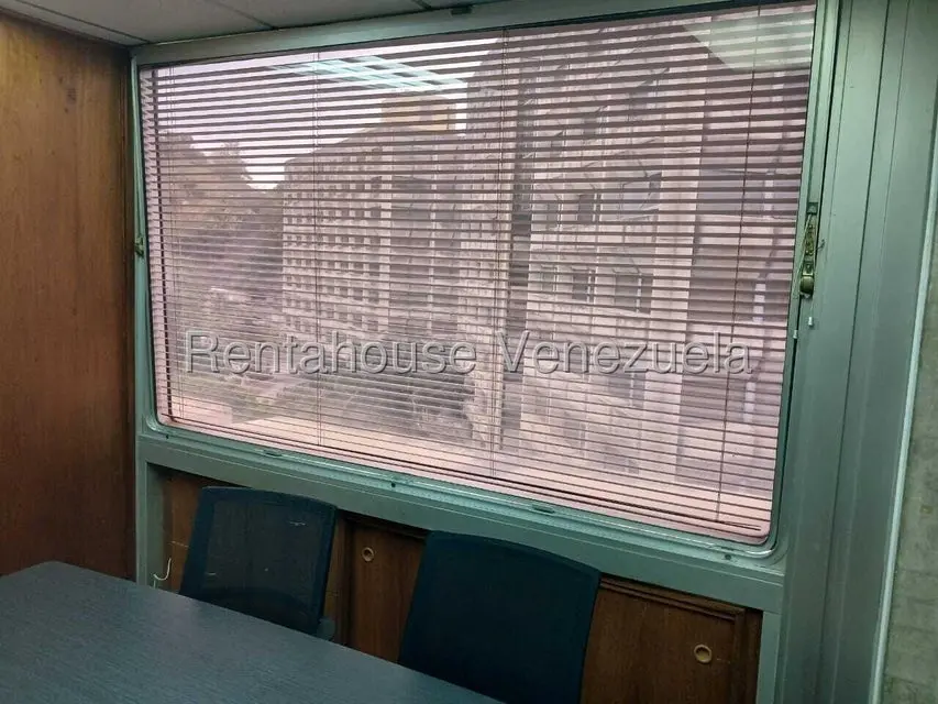 Comercial (Oficina) en Alquiler en Santa Paula, Distrito Metropolitano - 10