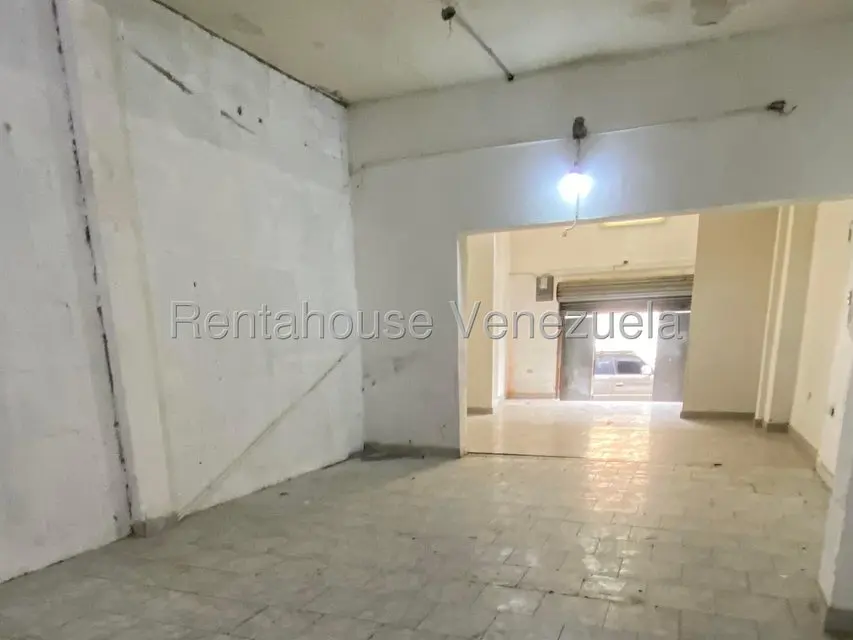 Comercial (Local Comercial) en Alquiler en Puente Hierro, Distrito Metropolitano - 2