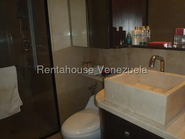 Apartamento (1 Nivel) en Venta en Lomas de Prados del Este, Distrito Metropolitano - 15