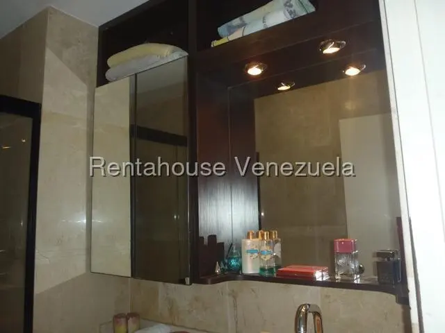 Apartamento (1 Nivel) en Venta en Lomas de Prados del Este, Distrito Metropolitano - 16