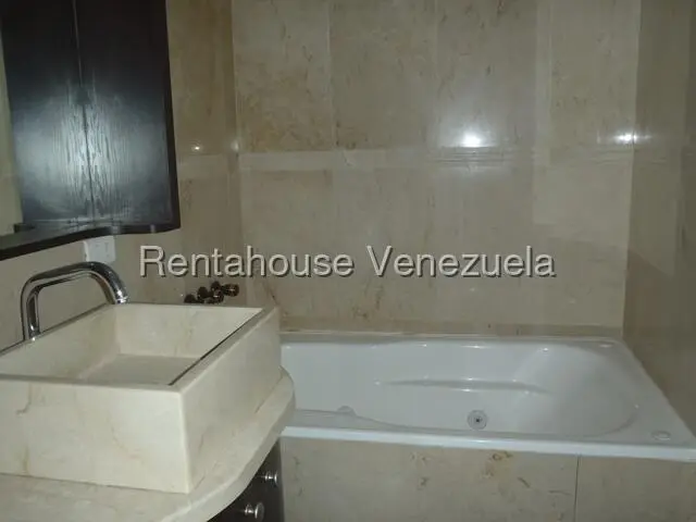 Apartamento (1 Nivel) en Venta en Lomas de Prados del Este, Distrito Metropolitano - 20