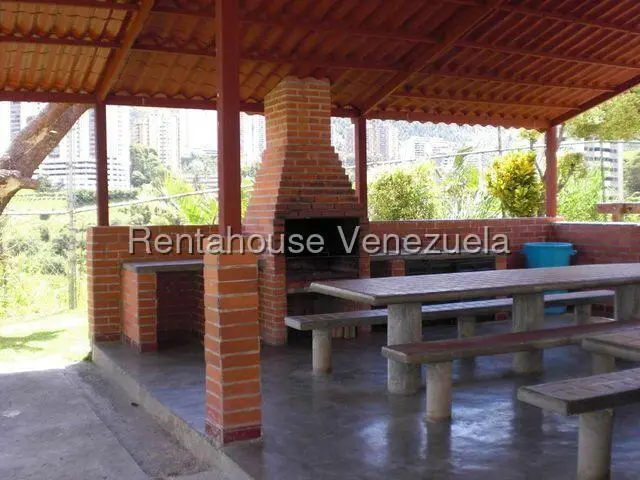 Apartamento (1 Nivel) en Venta en Lomas de Prados del Este, Distrito Metropolitano - 23