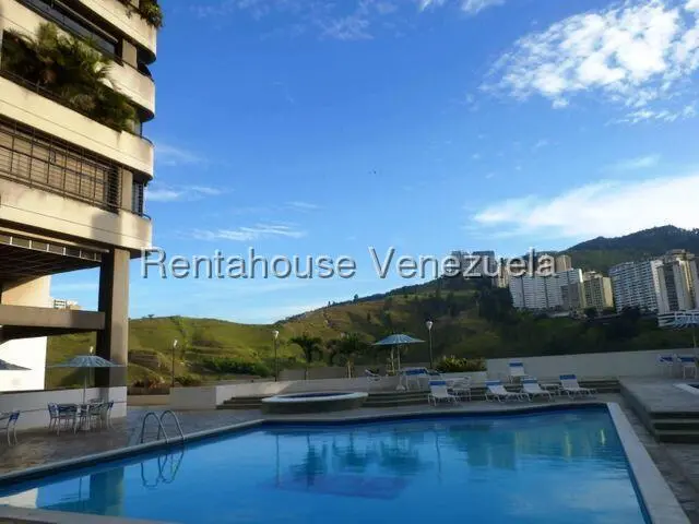 Apartamento (1 Nivel) en Venta en Lomas de Prados del Este, Distrito Metropolitano - 24