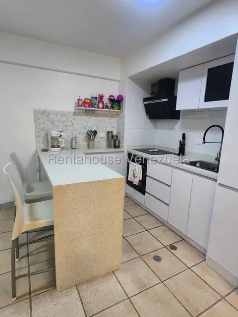 Apartamento (1 Nivel) en Venta en Caribe, Vargas - 9