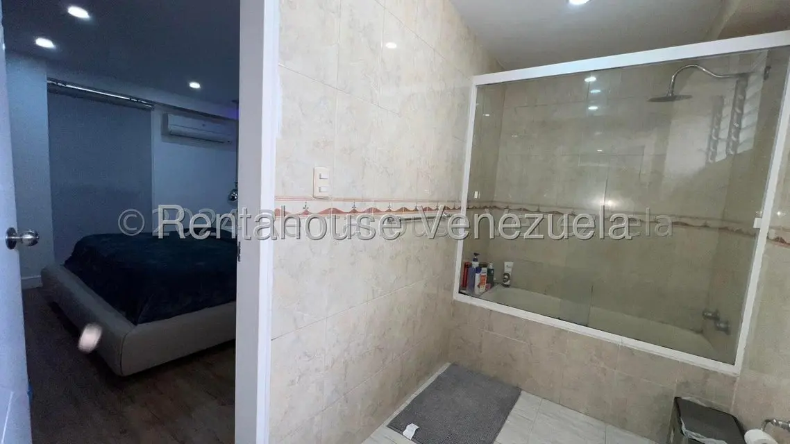 Apartamento (1 Nivel) en Venta en San Bernardino, Distrito Metropolitano - 28