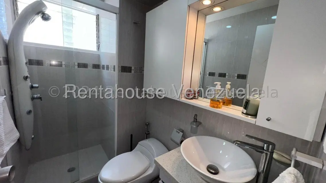 Apartamento (1 Nivel) en Venta en San Bernardino, Distrito Metropolitano - 31