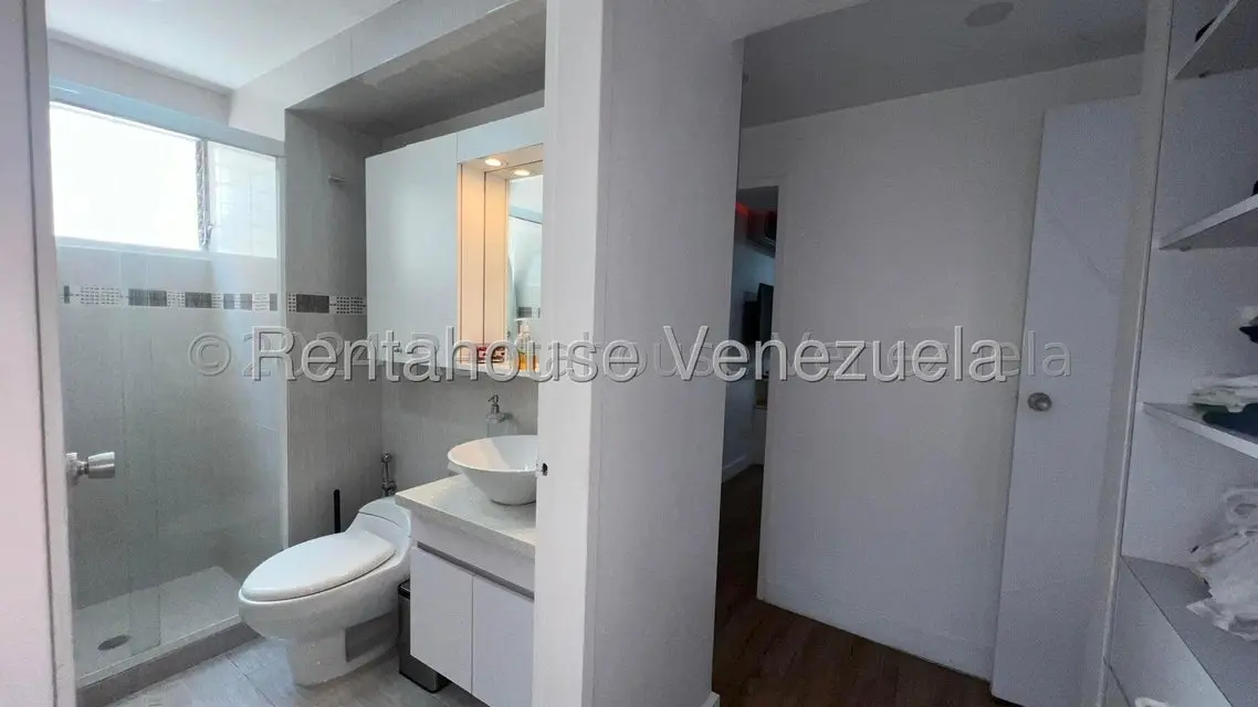 Apartamento (1 Nivel) en Venta en San Bernardino, Distrito Metropolitano - 32