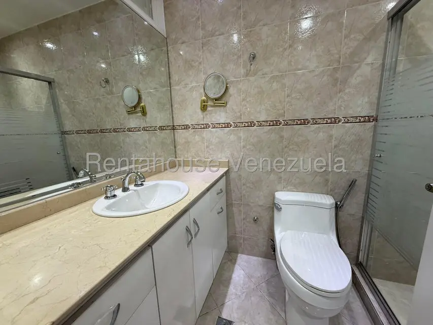 Apartamento (1 Nivel) en Venta en Santa Eduvigis, Distrito Metropolitano - 12