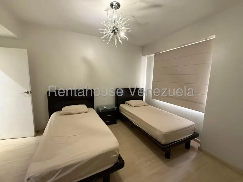 Apartamento (1 Nivel) en Venta en Santa Eduvigis, Distrito Metropolitano - 14