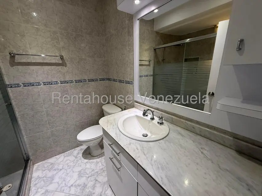 Apartamento (1 Nivel) en Venta en Santa Eduvigis, Distrito Metropolitano - 15