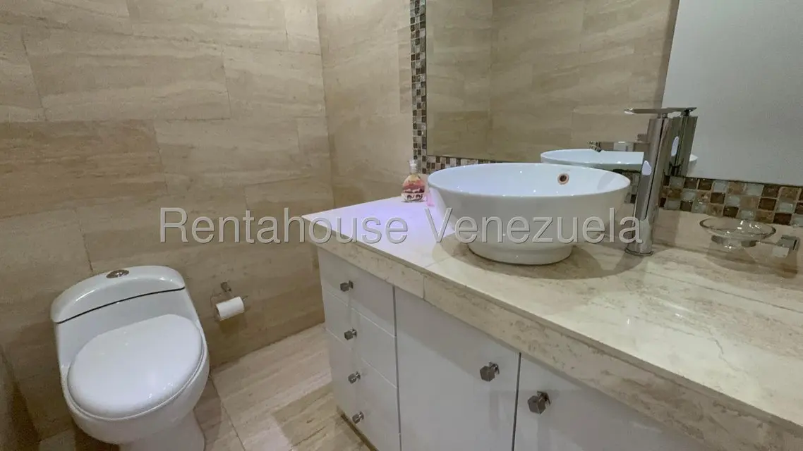 Apartamento (1 Nivel) en Venta en Santa Eduvigis, Distrito Metropolitano - 17