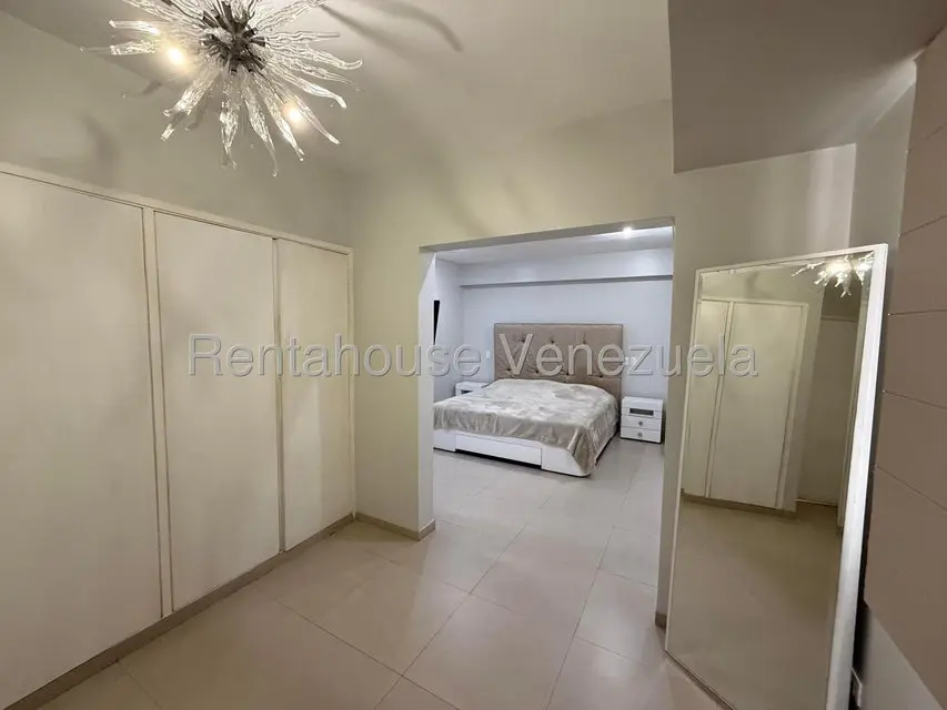 Apartamento (1 Nivel) en Venta en Santa Eduvigis, Distrito Metropolitano - 18
