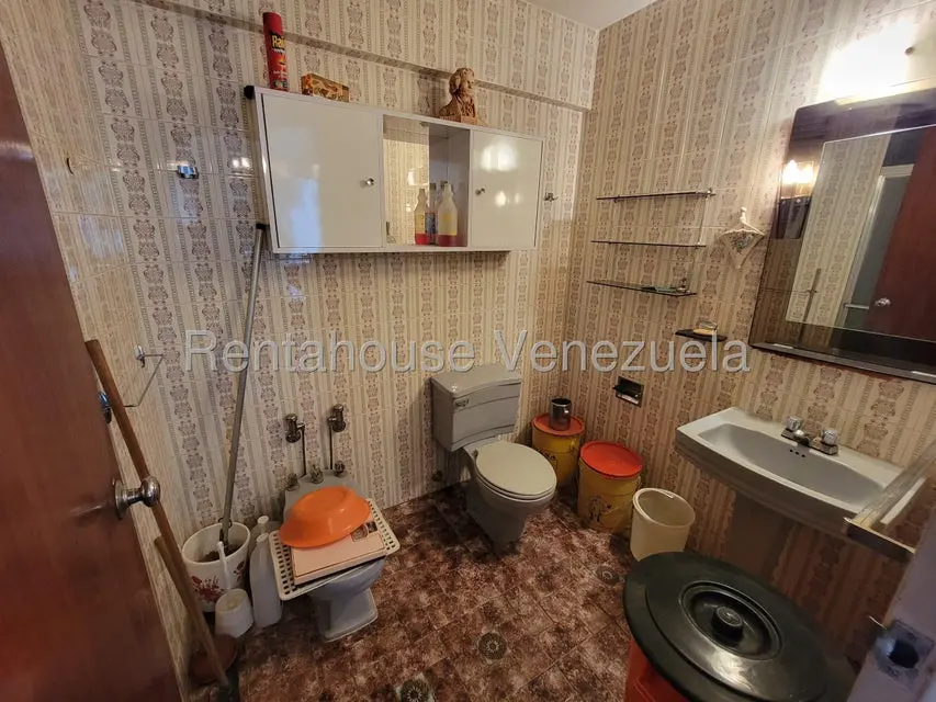 Apartamento (1 Nivel) en Venta en Parroquia La Candelaria, Distrito Metropolitano - 14
