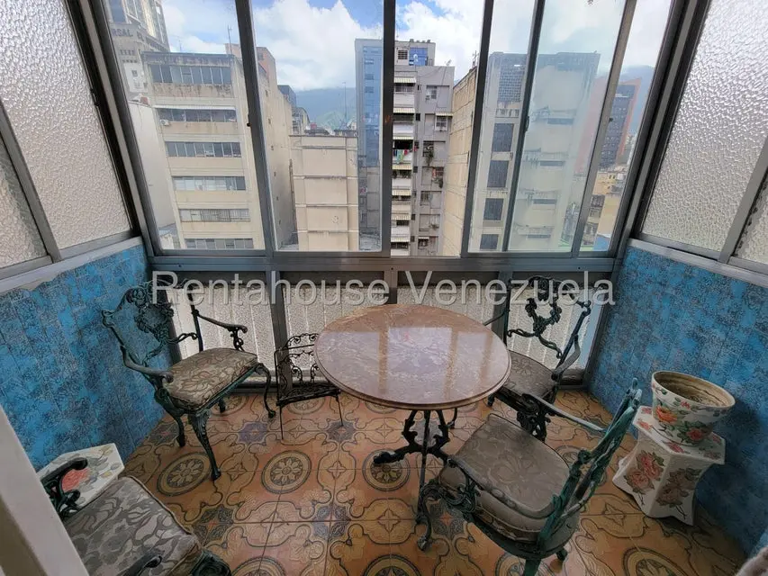 Apartamento (1 Nivel) en Venta en Parroquia La Candelaria, Distrito Metropolitano - 5