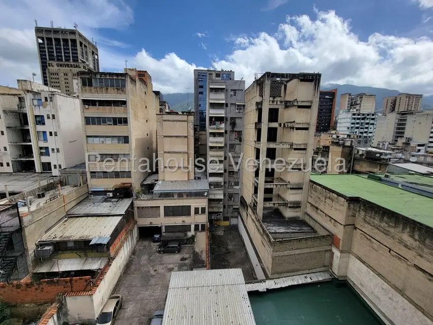 Apartamento (1 Nivel) en Venta en Parroquia La Candelaria, Distrito Metropolitano - 6