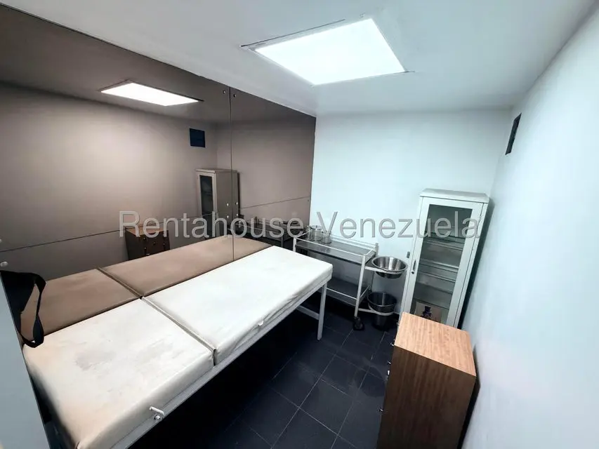 Comercial (Consultorio Medico) en Alquiler en El Marques, Distrito Metropolitano - 5