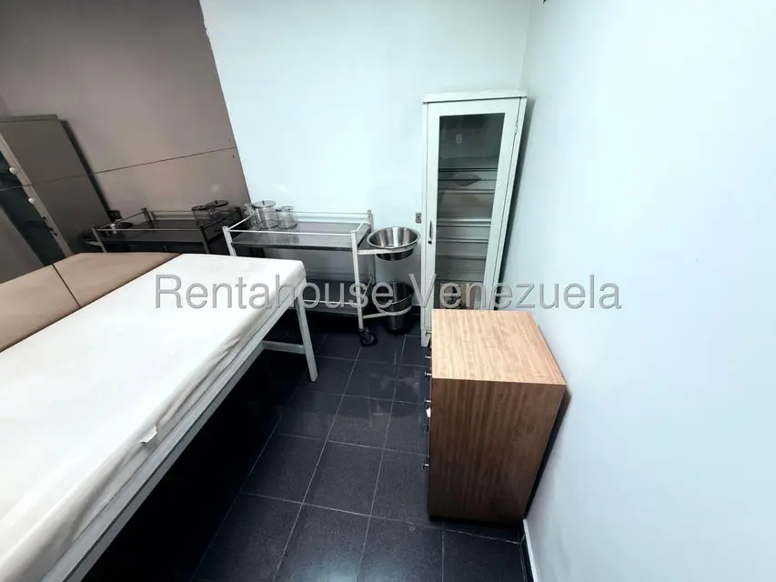 Comercial (Consultorio Medico) en Alquiler en El Marques, Distrito Metropolitano - 6