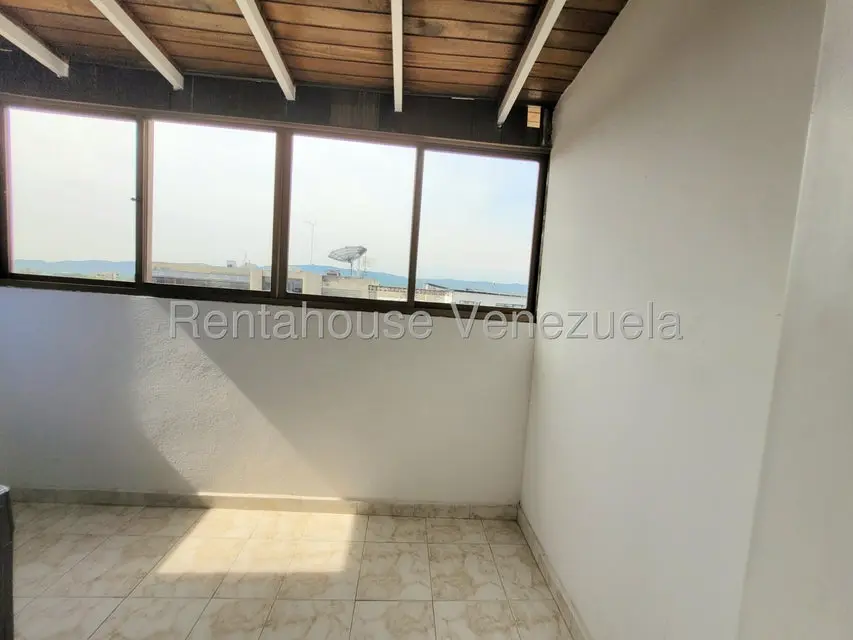 Apartamento (1 Nivel) en Alquiler en Del Este, Lara - 16