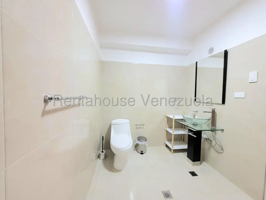 Apartamento (1 Nivel) en Alquiler en Del Este, Lara - 20